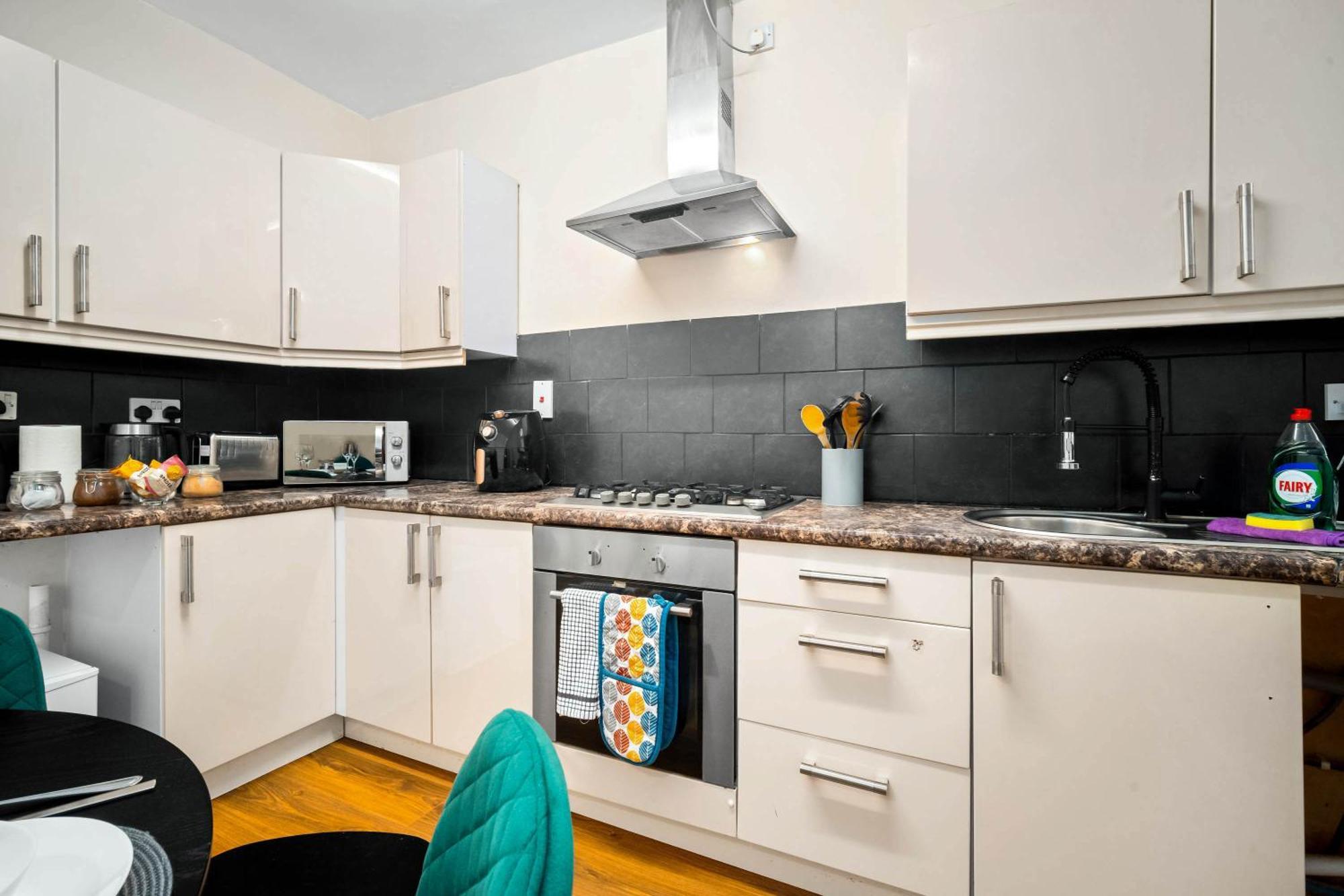 3 Bed House For Contractors & Families And Free Parking Birmingham Exterior foto